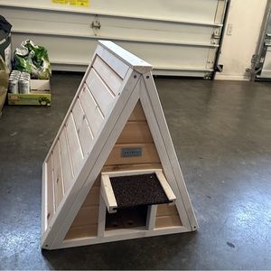 Cat/kitten house